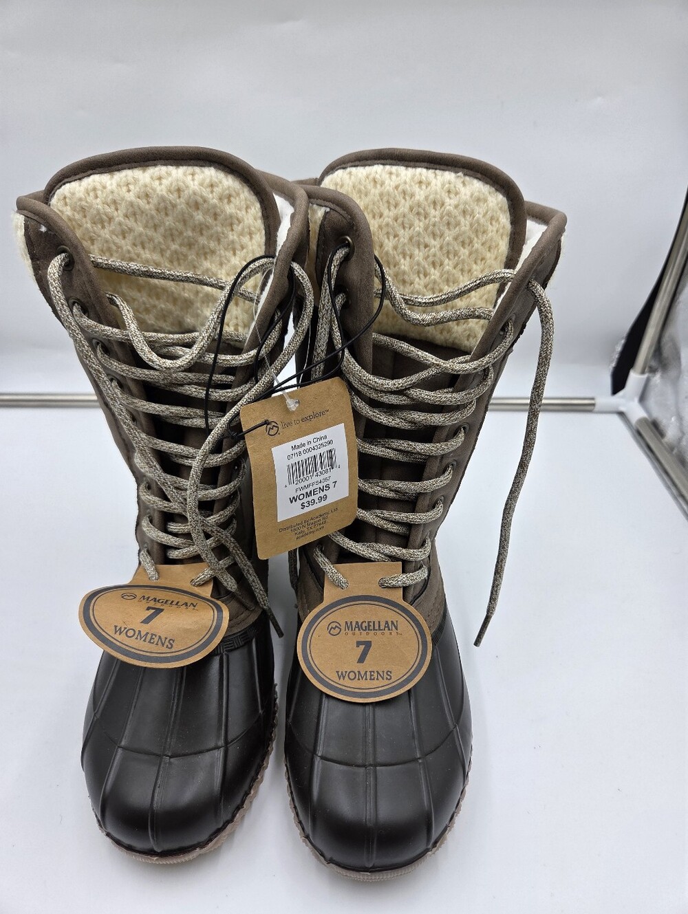 NWT Magellan Outdoors Women's Sweater Collar Duck Rain Boots Size 7M Taupe.